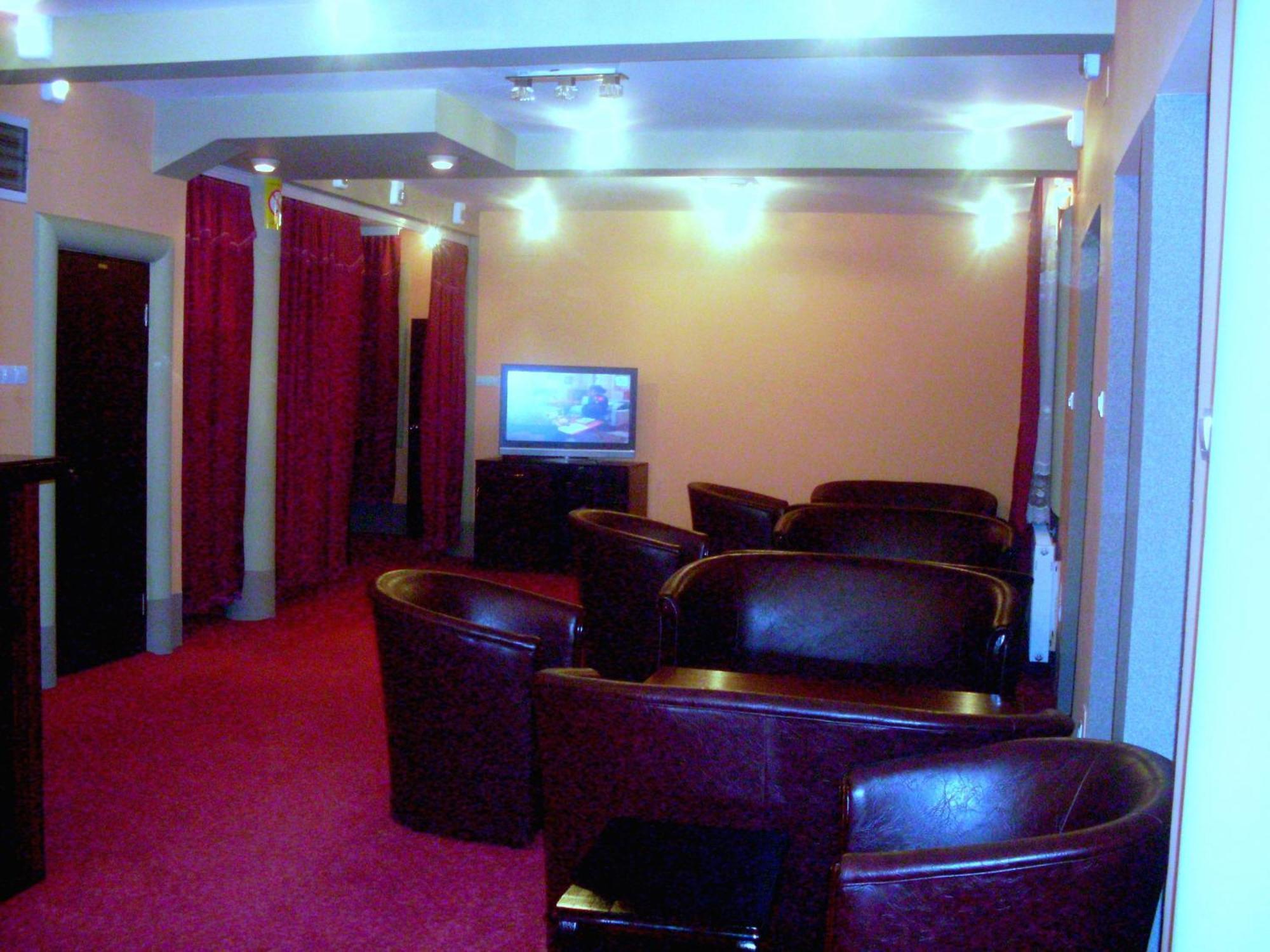 Hotel Vila Mitic Luxx Spa Centar Leskovac  Exteriör bild