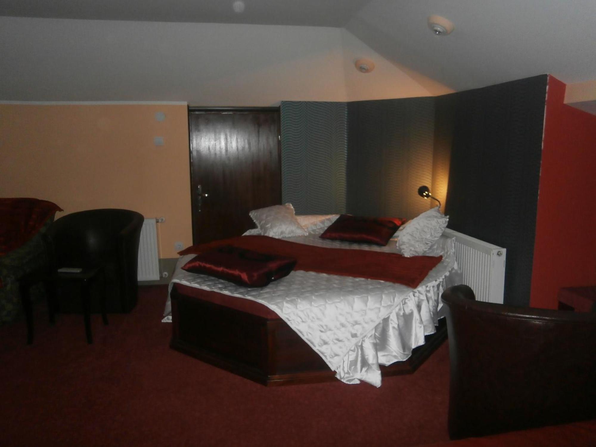 Hotel Vila Mitic Luxx Spa Centar Leskovac  Exteriör bild