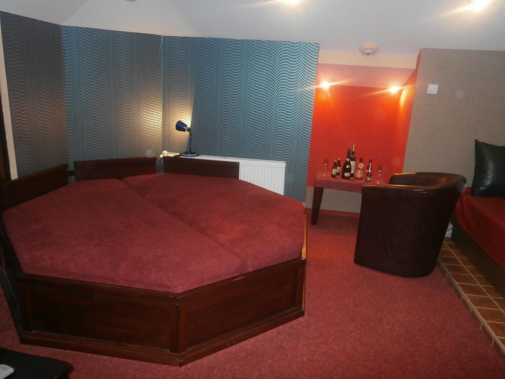 Hotel Vila Mitic Luxx Spa Centar Leskovac  Exteriör bild