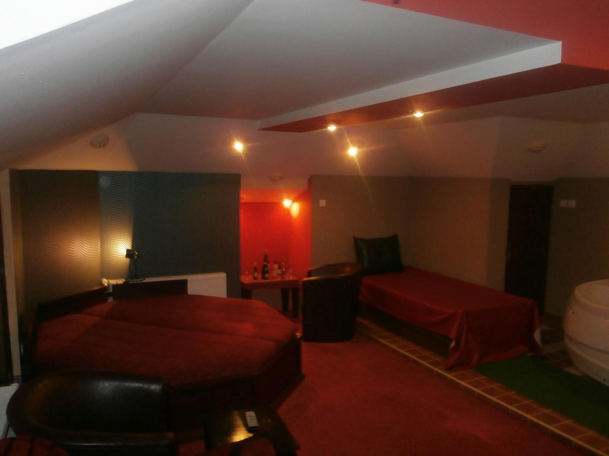 Hotel Vila Mitic Luxx Spa Centar Leskovac  Exteriör bild