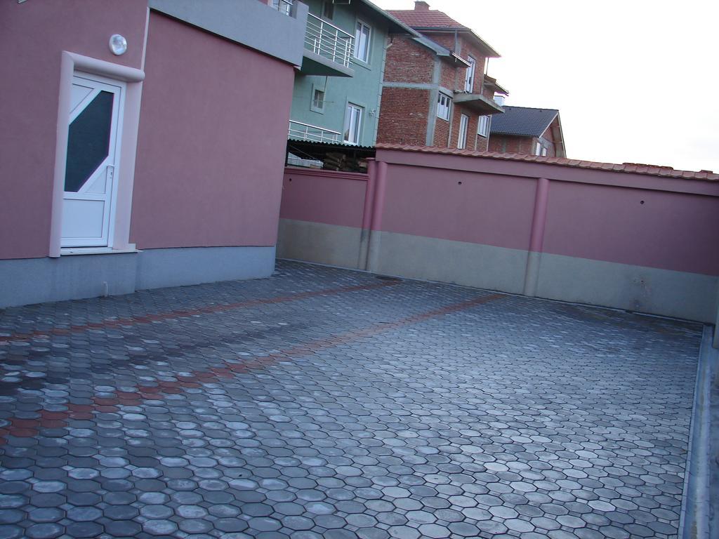 Hotel Vila Mitic Luxx Spa Centar Leskovac  Exteriör bild
