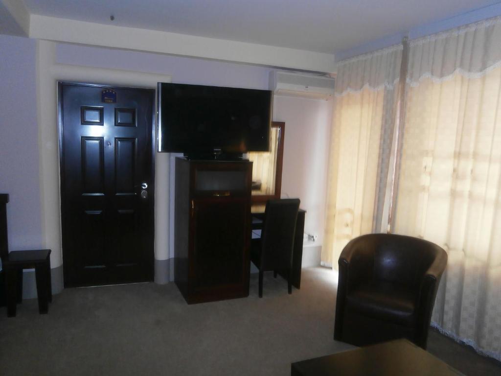 Hotel Vila Mitic Luxx Spa Centar Leskovac  Exteriör bild