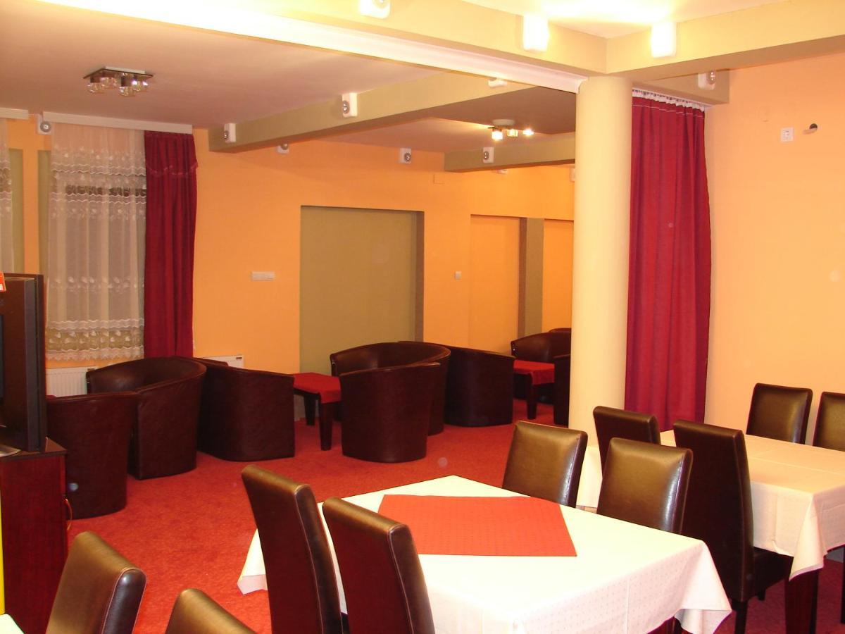 Hotel Vila Mitic Luxx Spa Centar Leskovac  Exteriör bild